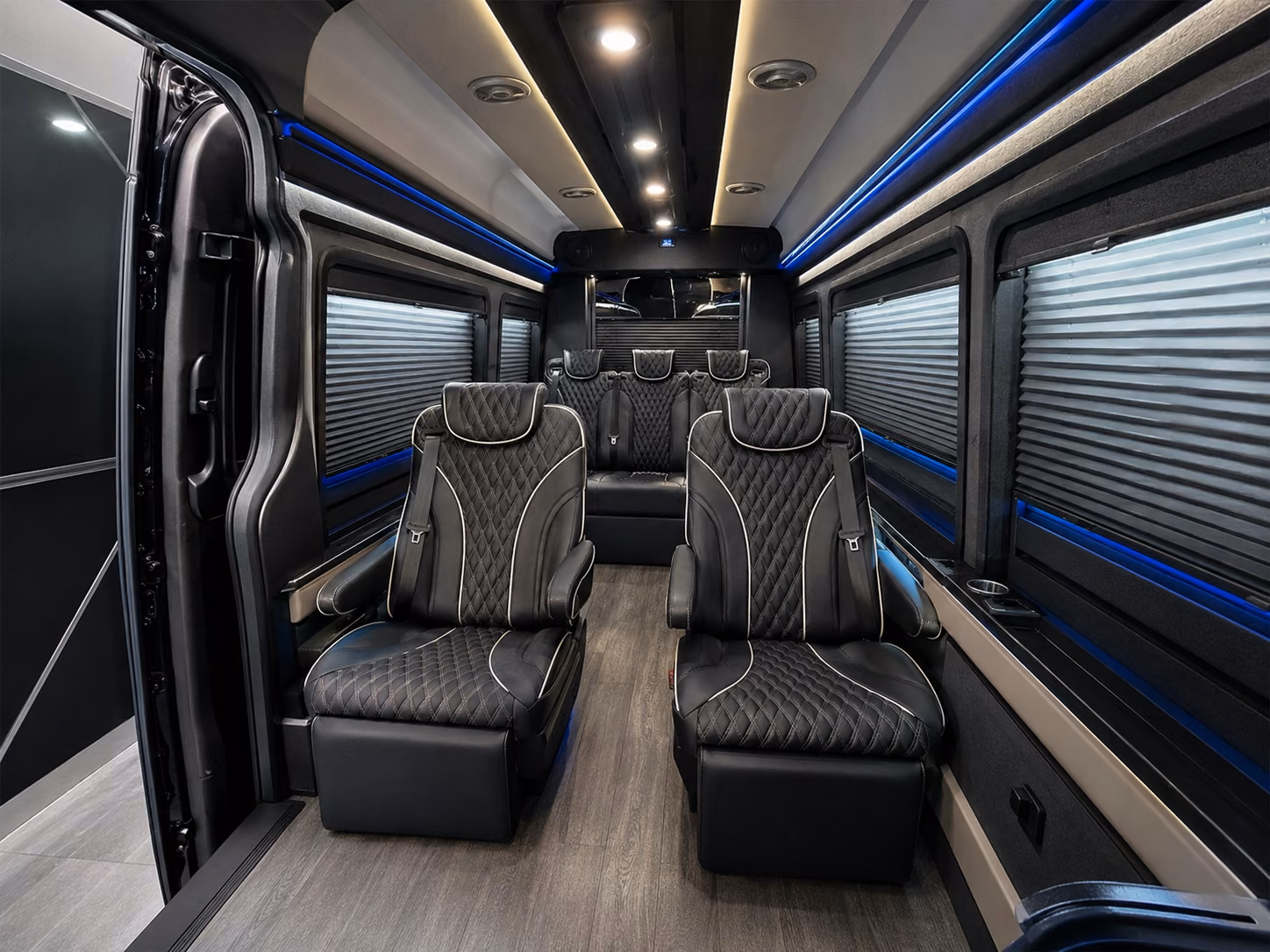 vancouver airport shuttle buses for employees
