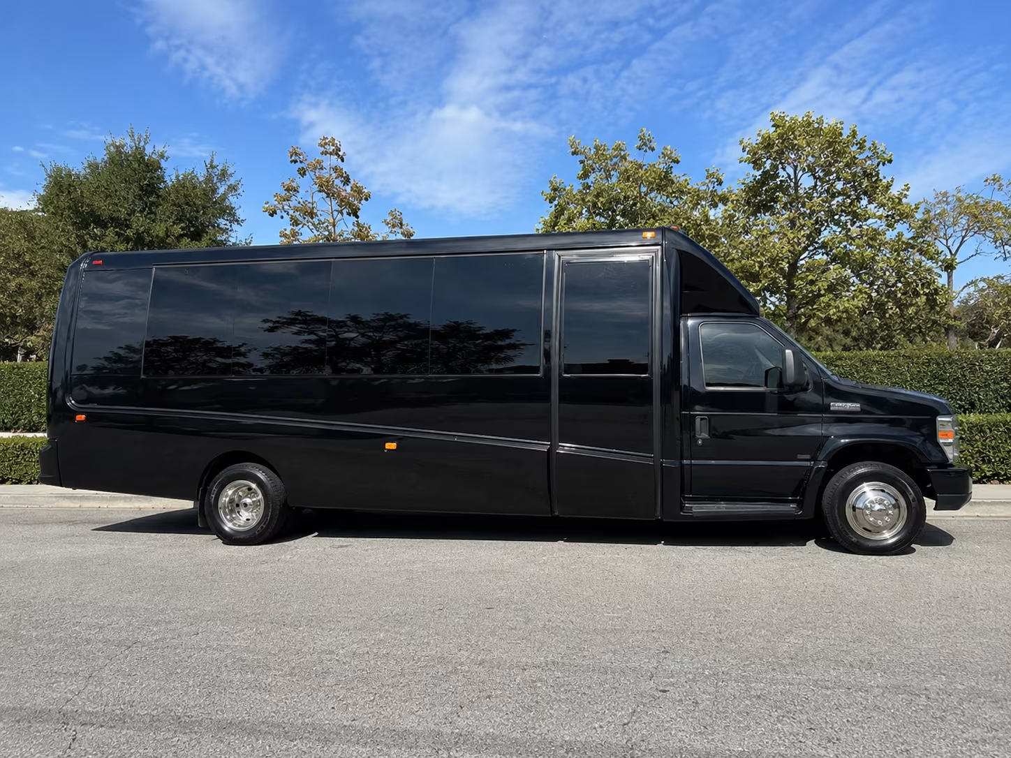 vancouver hospital and campus shuttle bus rentals